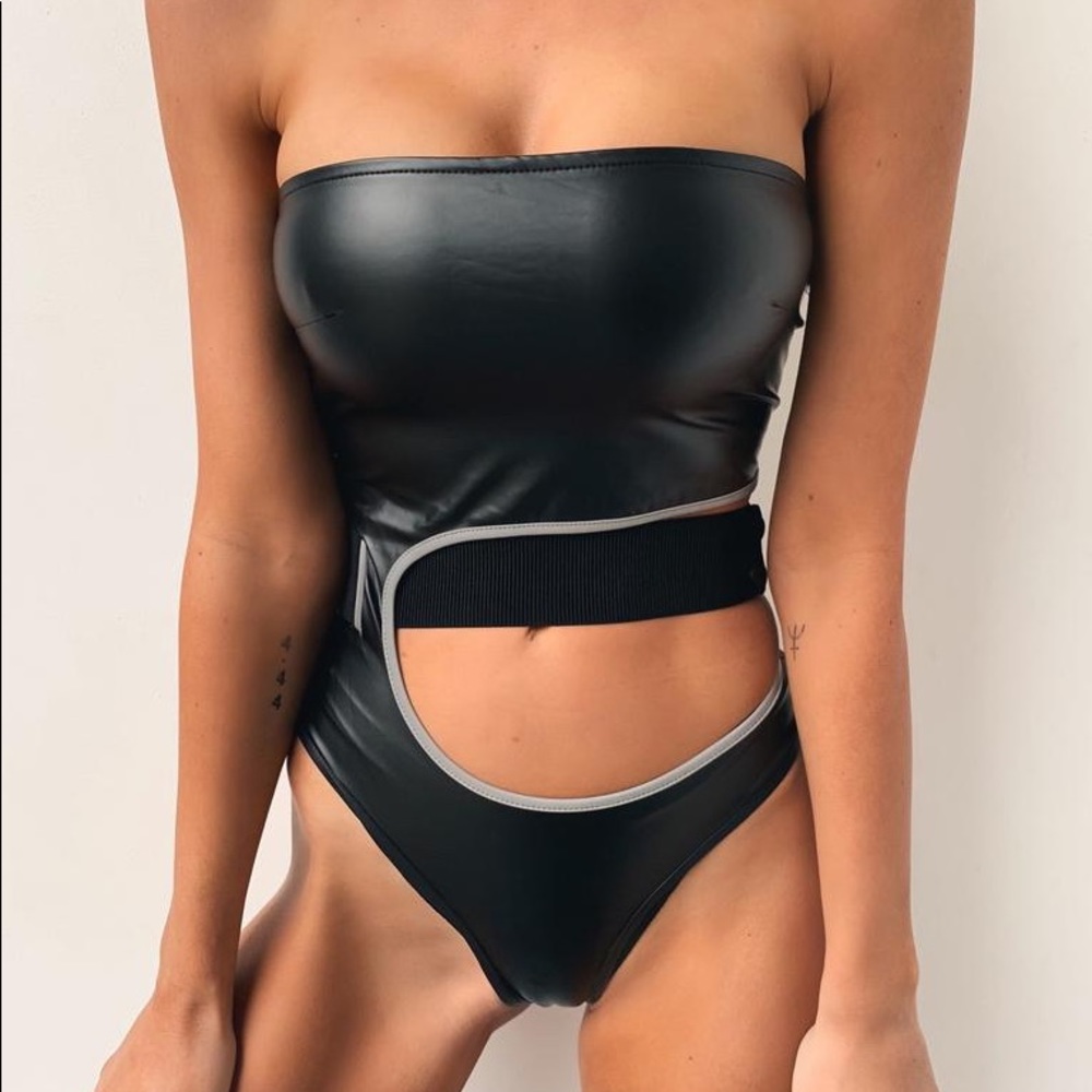 COPY - IAMGIA bodysuit
